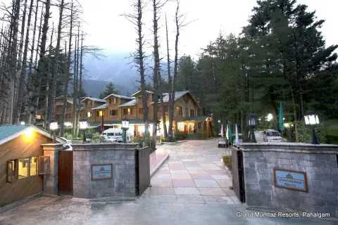 Entrance of Grand Mumtaz Resorts Pahalgam