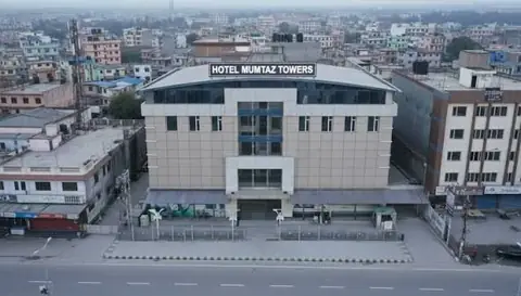 Mumtaz Towers hotel building in Srinagar