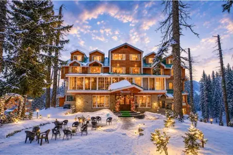 The Rosewood, Gulmarg, on a snowy evening